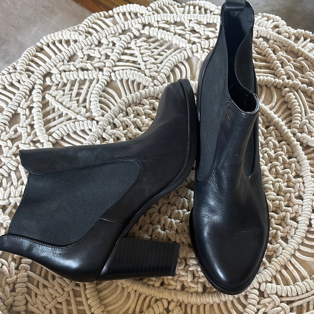 Isaac Mizrahi Black Ankle Booties with Elastic Panels
